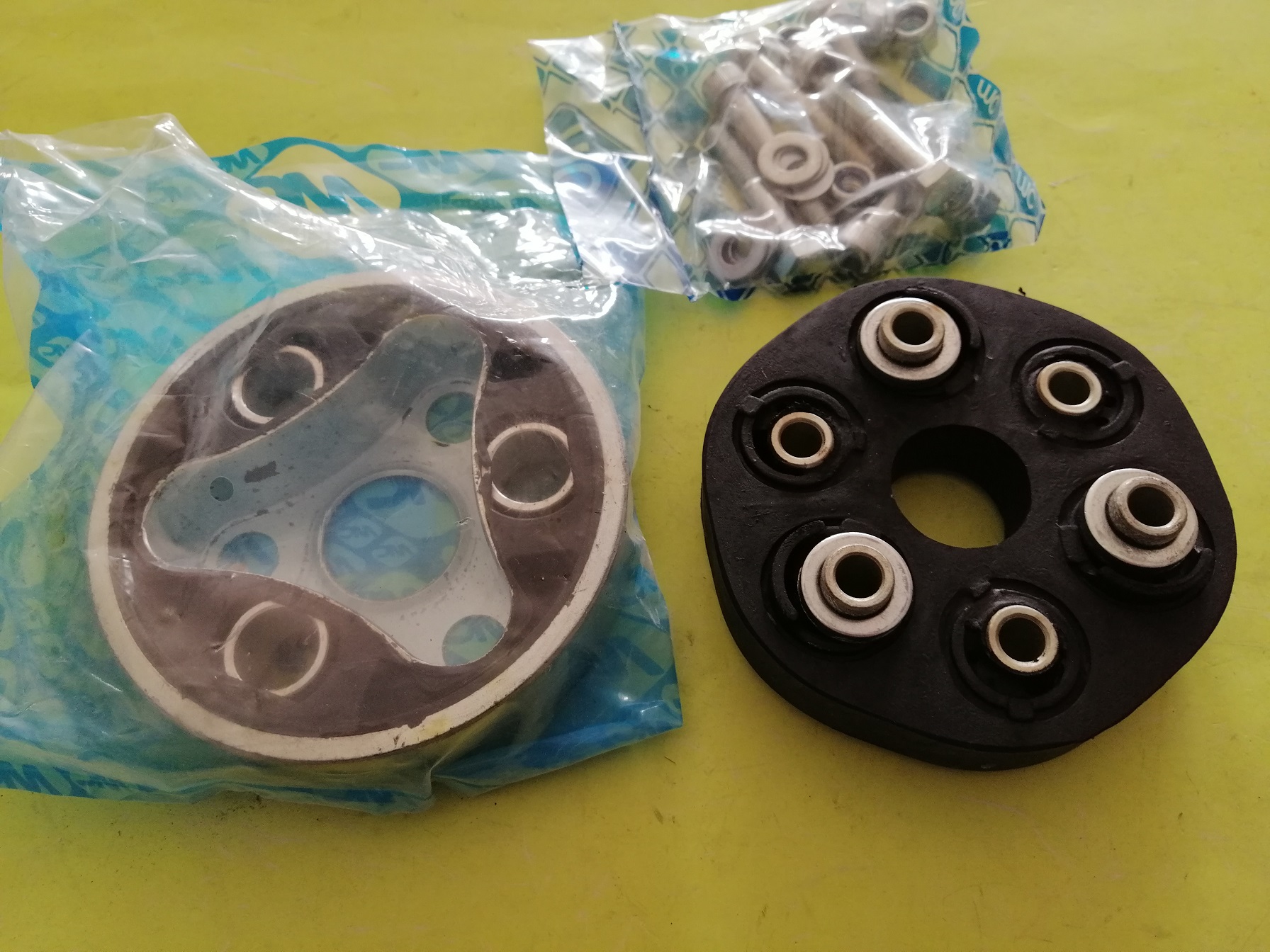 Carpuride W702 Disco Hardy (junta Cardán) FEBI Para Mercedes Clase C, W201,  W202, W210, W124 - Reparación Del Eje Trasero Memory Adrenalyn